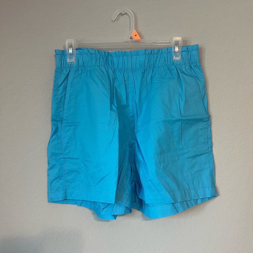 2 pairs of shorts